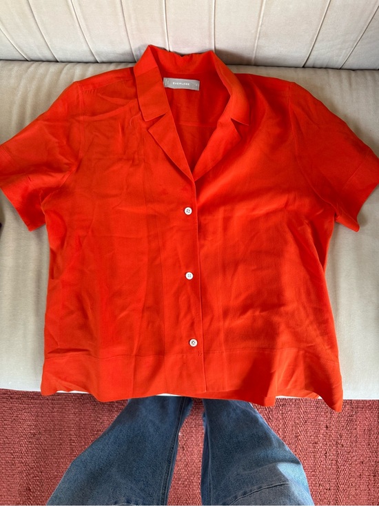 Everlane Tops - Everlane Silk Boxy Button Down